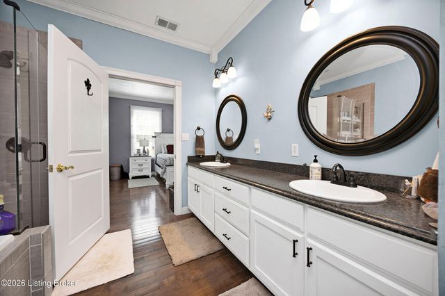 110 Holy Cross Rd, Loretto, KY 40037