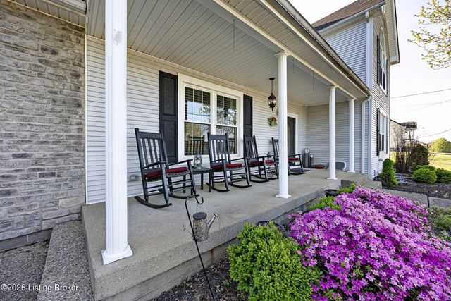 110 Holy Cross Rd, Loretto, KY 40037