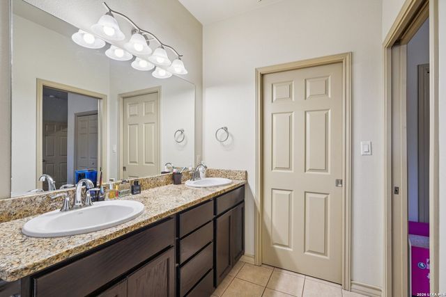 2312 Sailing Way Drive D, Kerrville, TX 78028