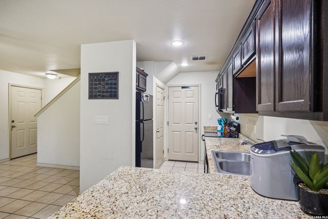 2312 Sailing Way Drive D, Kerrville, TX 78028