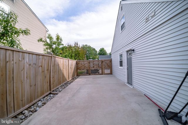 128 MARTIN DR, Manassas Park, VA 20111
