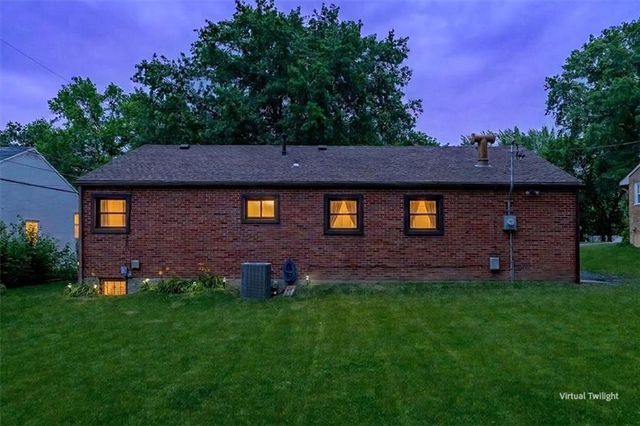 6305 W 82nd Terrace, Prairie Village, KS 66204