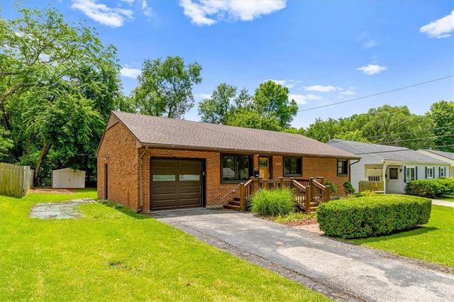 6305 W 82nd Terrace, Prairie Village, KS 66204
