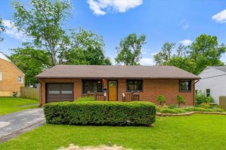 6305 W 82nd Terrace, Prairie Village, KS 66204