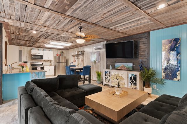 5100 Murphy Road, Sachse, TX 75048