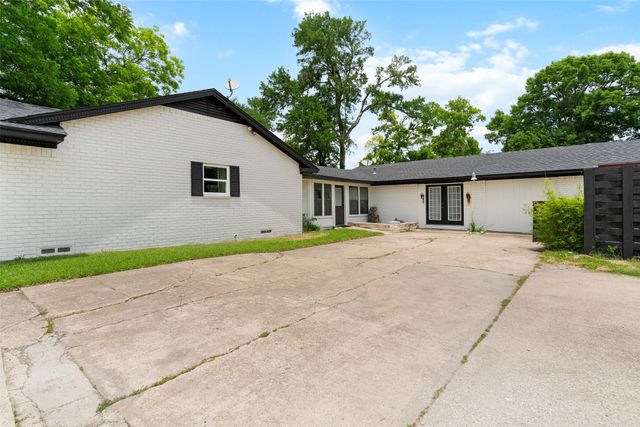 5100 Murphy Road, Sachse, TX 75048
