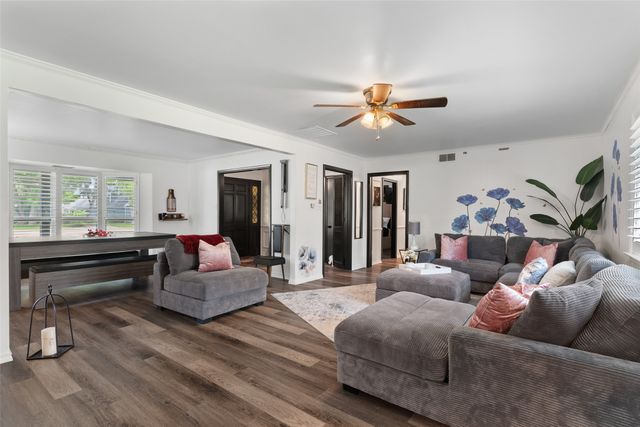 5100 Murphy Road, Sachse, TX 75048