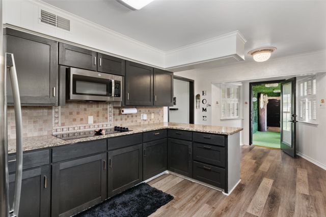 5100 Murphy Road, Sachse, TX 75048