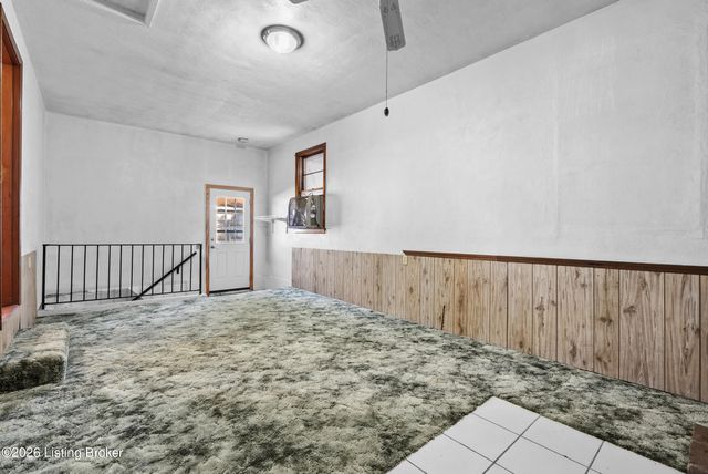8306 Aspen Ave, Louisville, KY 40258