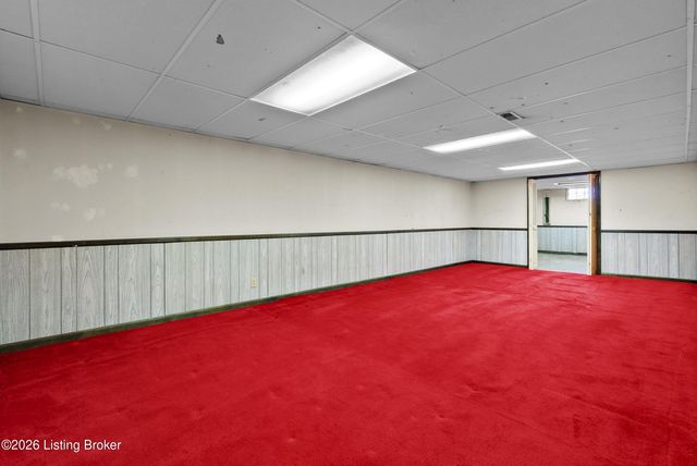 8306 Aspen Ave, Louisville, KY 40258