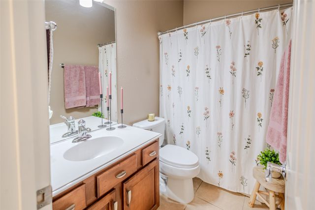 2725 Thorncreek Lane, Fort Worth, TX 76177