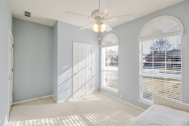 2725 Thorncreek Lane, Fort Worth, TX 76177