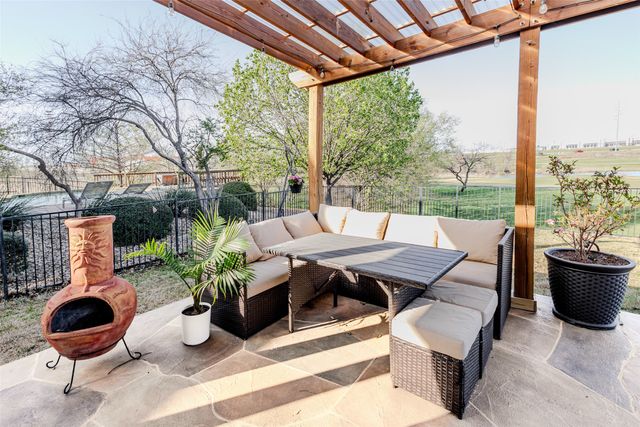 2725 Thorncreek Lane, Fort Worth, TX 76177