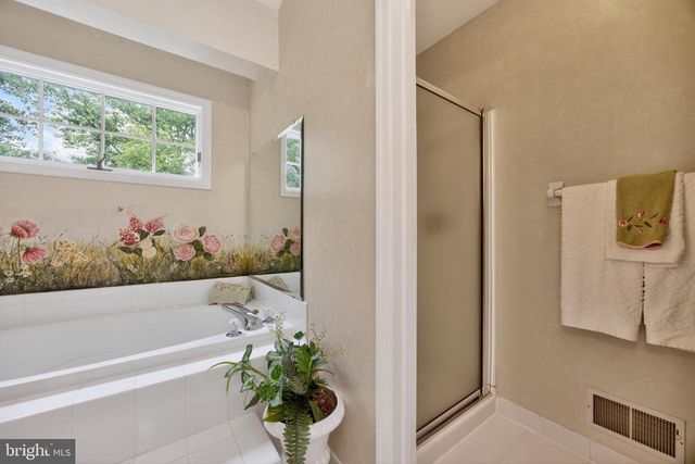 646 PERIMETER DR, Downingtown, PA 19335