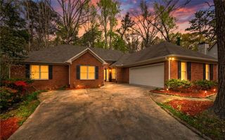 601 Cobblestone Lane, Stone Mountain, GA 30087