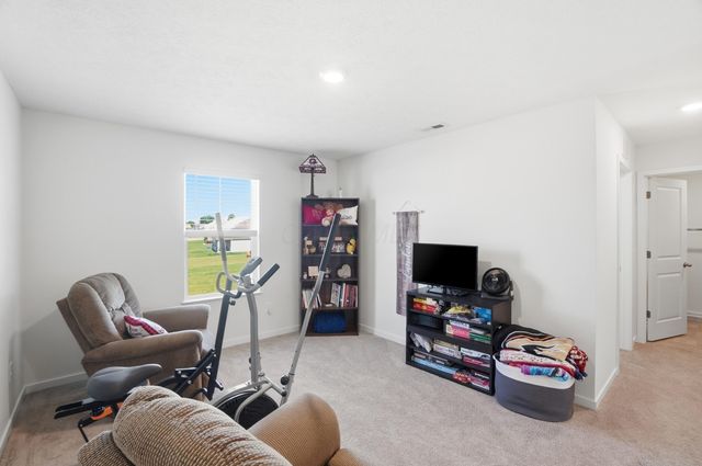 2177 Pentress Drive, Grove City, OH 43123