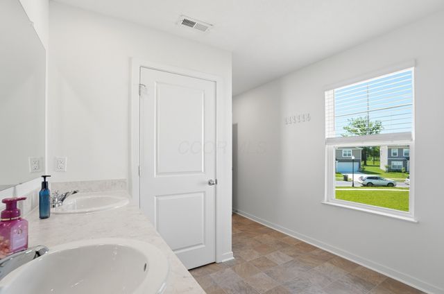 2177 Pentress Drive, Grove City, OH 43123