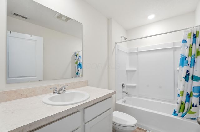 2177 Pentress Drive, Grove City, OH 43123