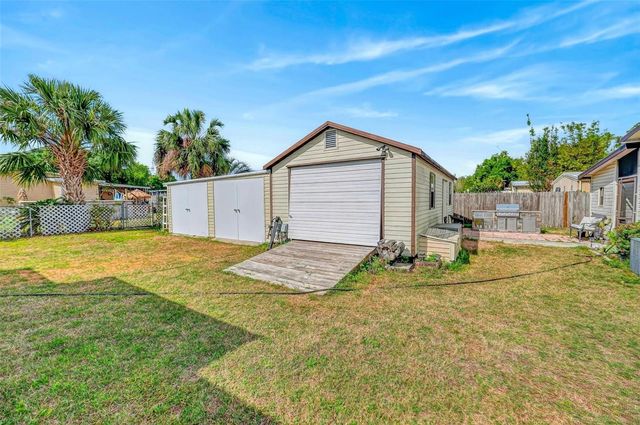 5419 GOLDEN GATE BOULEVARD, Polk City, FL 33868