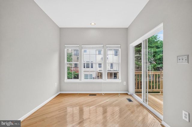 2461 ROLLING PLAINS DR, Herndon, VA 20171