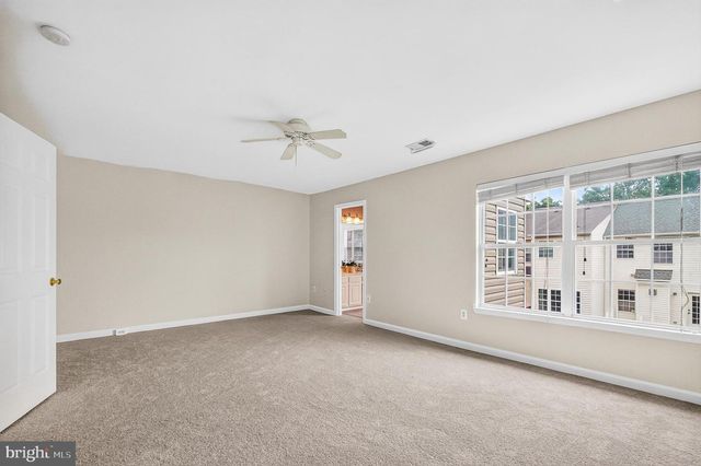 2461 ROLLING PLAINS DR, Herndon, VA 20171