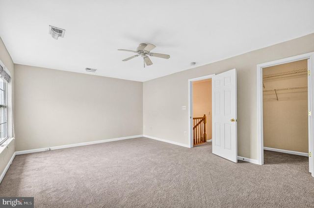 2461 ROLLING PLAINS DR, Herndon, VA 20171