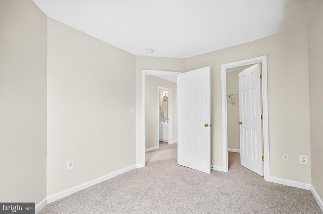 2461 ROLLING PLAINS DR, Herndon, VA 20171