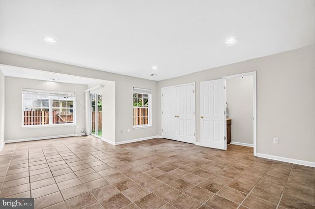 2461 ROLLING PLAINS DR, Herndon, VA 20171