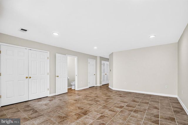2461 ROLLING PLAINS DR, Herndon, VA 20171