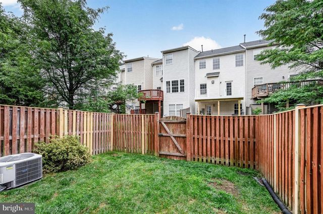 2461 ROLLING PLAINS DR, Herndon, VA 20171