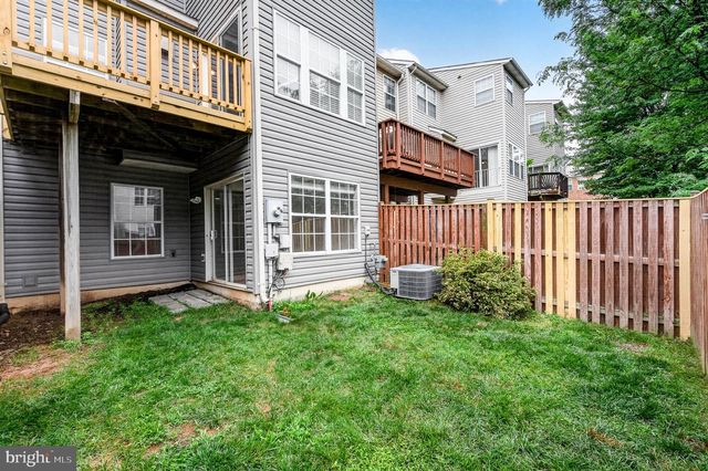 2461 ROLLING PLAINS DR, Herndon, VA 20171