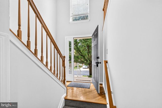 2461 ROLLING PLAINS DR, Herndon, VA 20171
