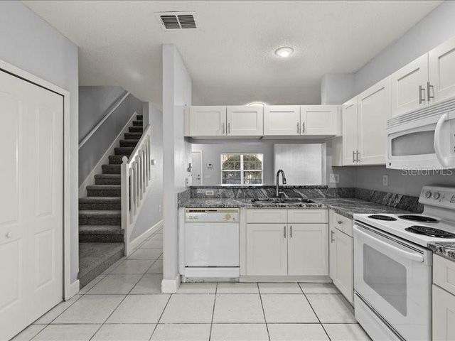 29924 PLAYA DEL REY LANE, Wesley Chapel, FL 33543