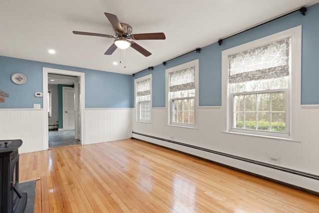 44 Hillview Ave, Holbrook, MA 02343