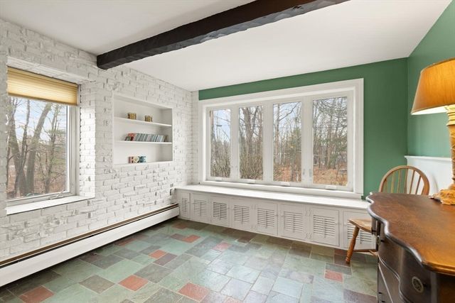 44 Hillview Ave, Holbrook, MA 02343