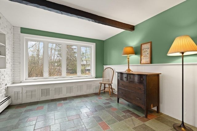 44 Hillview Ave, Holbrook, MA 02343