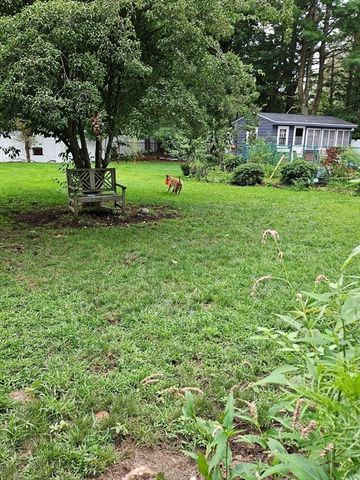 44 Hillview Ave, Holbrook, MA 02343