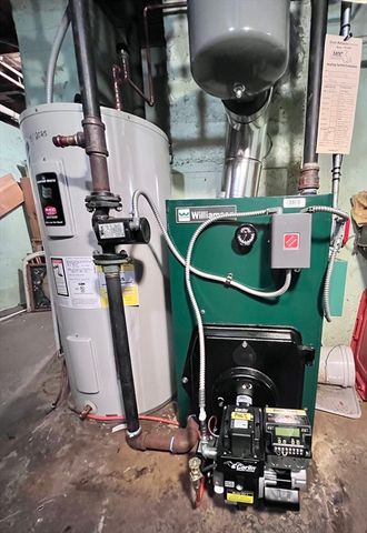 44 Hillview Ave, Holbrook, MA 02343