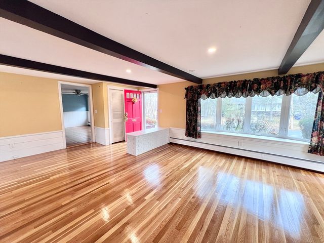 44 Hillview Ave, Holbrook, MA 02343