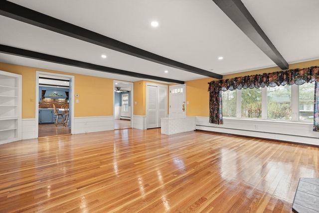 44 Hillview Ave, Holbrook, MA 02343