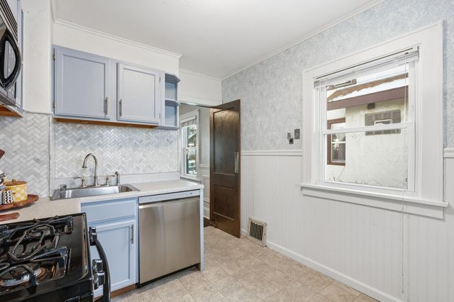 3719 Oliver Avenue N, Minneapolis, MN 55412