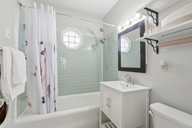 3719 Oliver Avenue N, Minneapolis, MN 55412