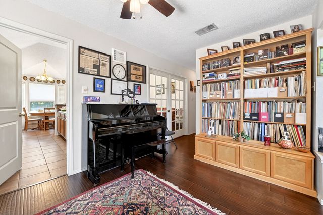 2105 Pritchard Drive, Grapevine, TX 76051