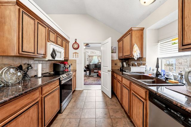 2105 Pritchard Drive, Grapevine, TX 76051
