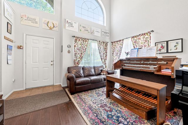 2105 Pritchard Drive, Grapevine, TX 76051