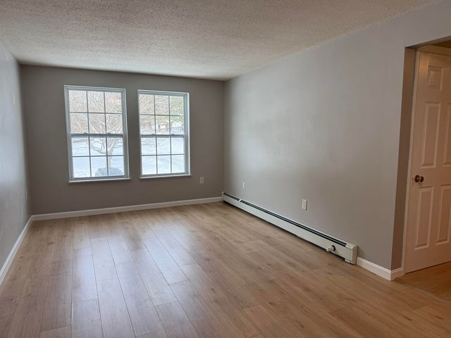 20 Wolf Rd Apt 57C, Lebanon, NH 03766