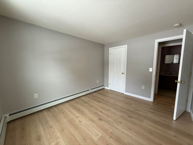 20 Wolf Rd Apt 57C, Lebanon, NH 03766