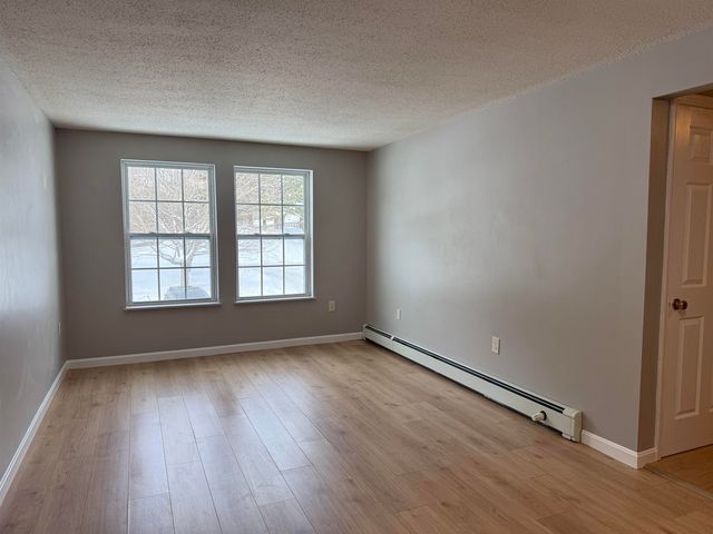 20 Wolf Rd Apt 57C, Lebanon, NH 03766