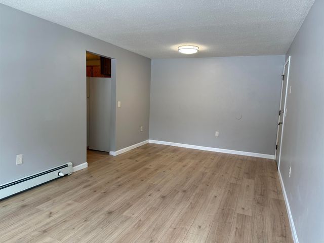 20 Wolf Rd Apt 57C, Lebanon, NH 03766