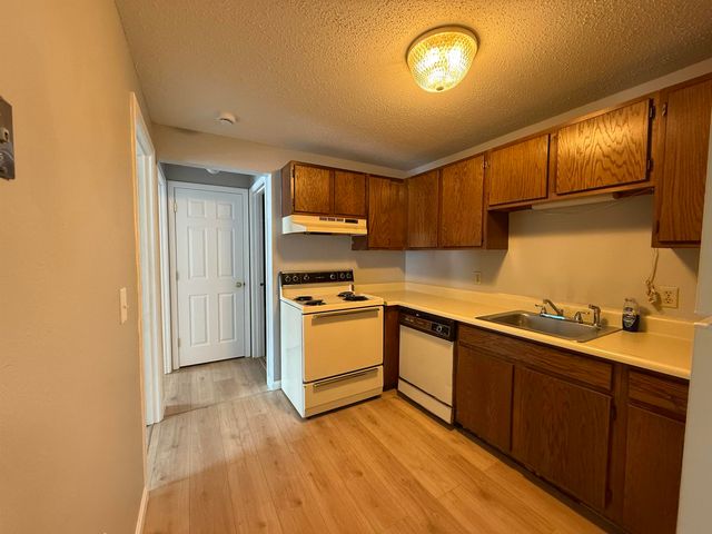 20 Wolf Rd Apt 57C, Lebanon, NH 03766